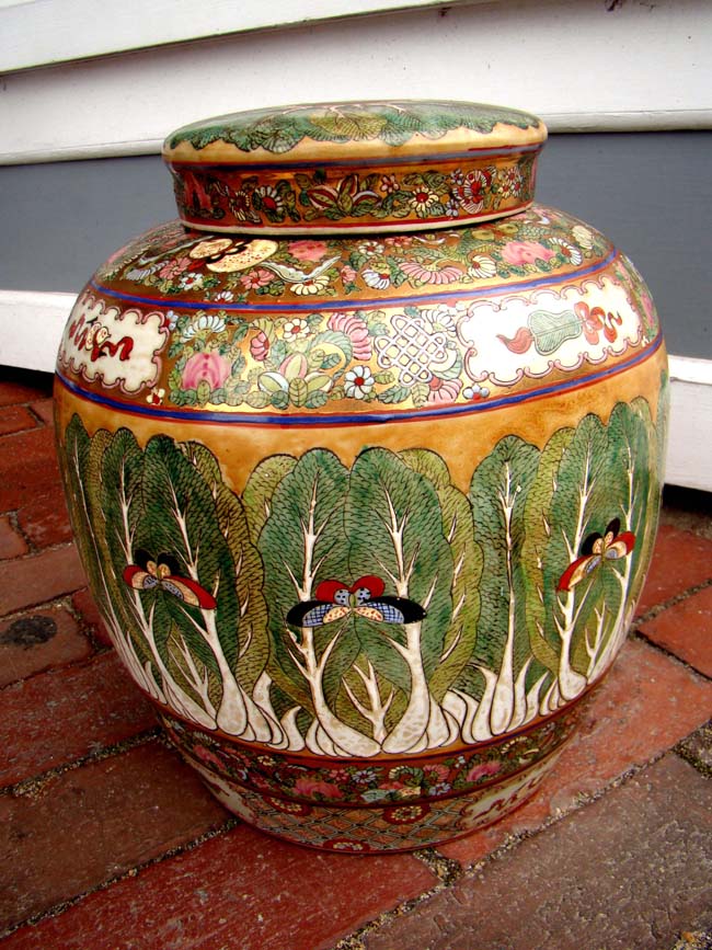 A beautiful Chinese 'butterfly' motif ginger jar